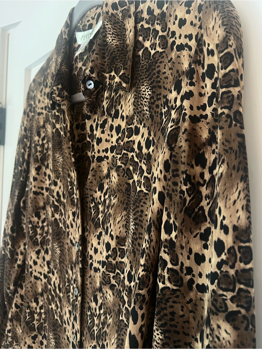 ALLISON TAYLOR | Leopard Print Silk Blouse M Quiet Luxury Mob Wife Y2K